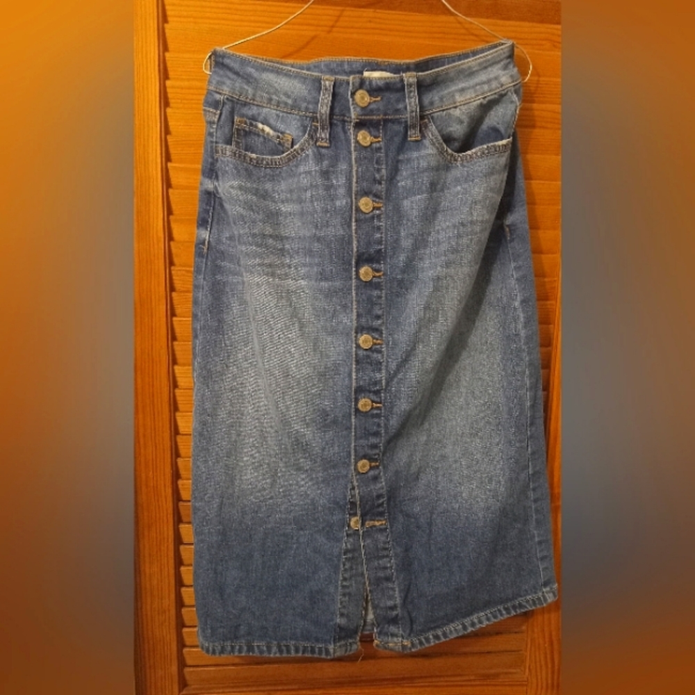 FLASH SALE!!!!Highwaisted Jean Skirt